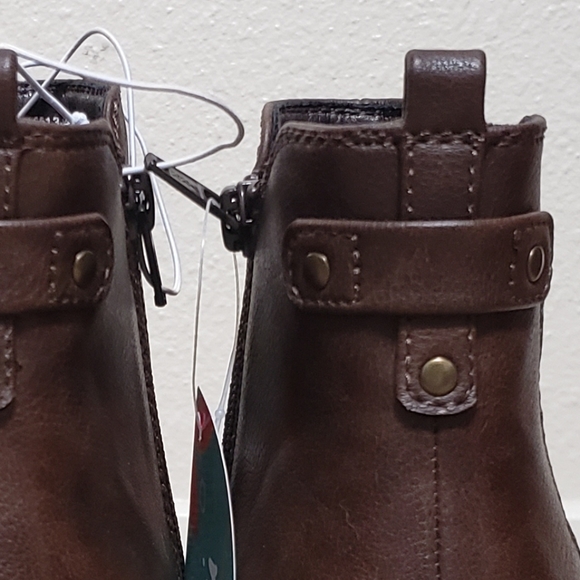 NWT Yuu Brina zip bootie - Picture 7 of 10